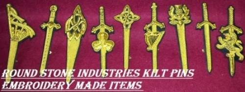 EMBROIDERED-PIPERS-KILT-PIN